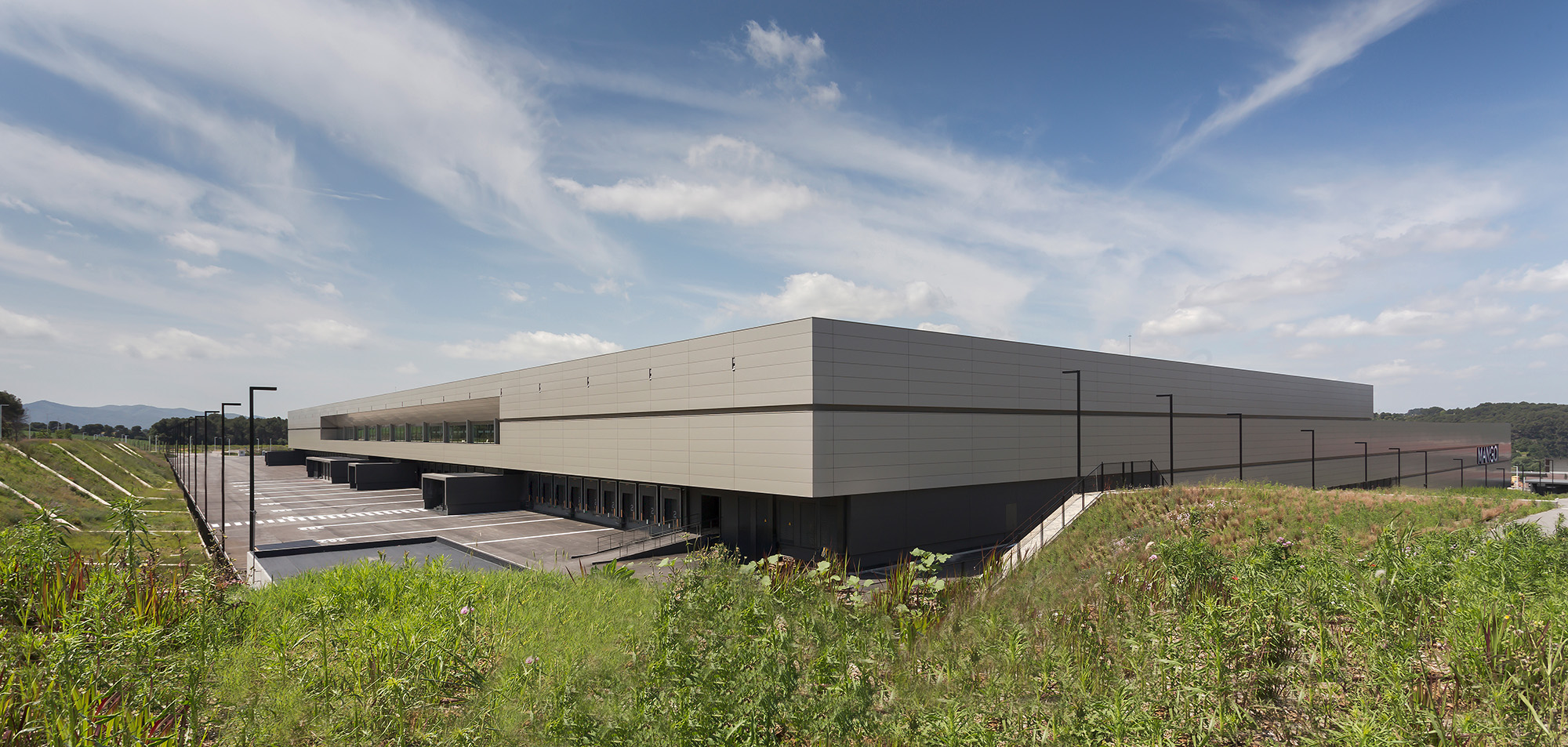 Mango Centro Logistico